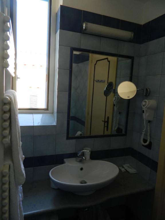 Hotel Villa Hermosa Isquia Habitación foto
